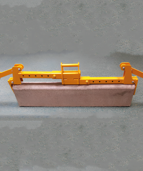 Pince à bordure réglable ( prise possible avec élingue )